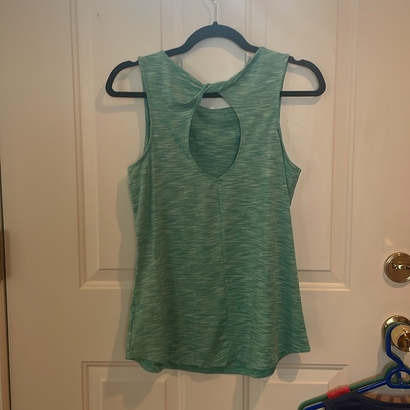 Tek Gear/Reebok Ladies Size Medium Sleeveless Tanks-EUC - Picture 7 of 16